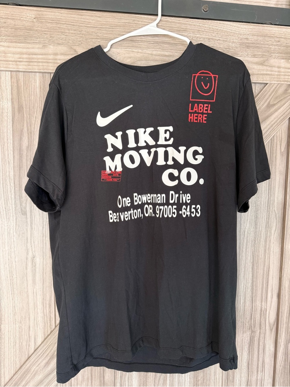 Nike Men's Black Graphic Logo T-Shirt - Nike Moving Co.